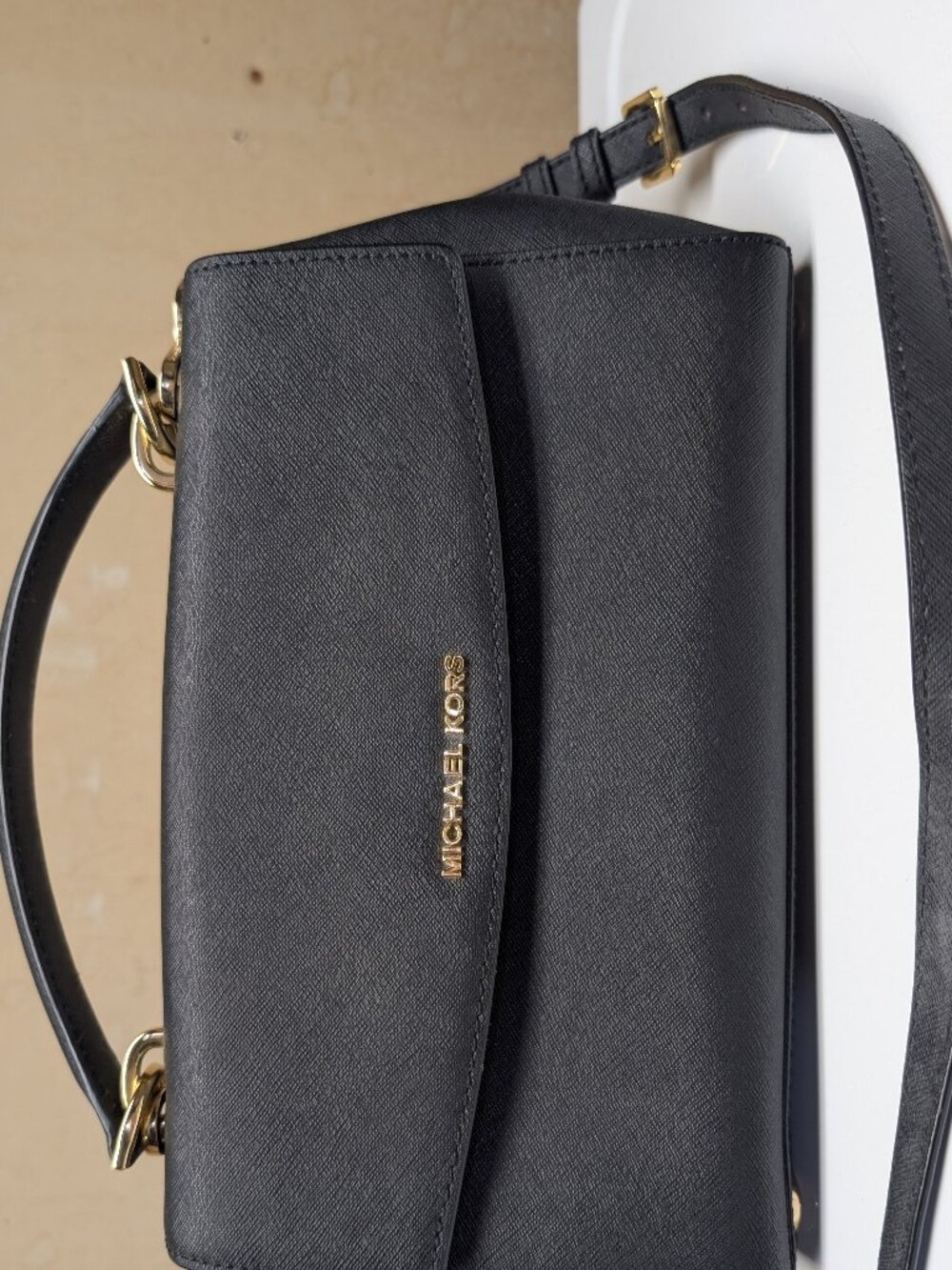 Michael Kors Black Bag - Saffiano Leather